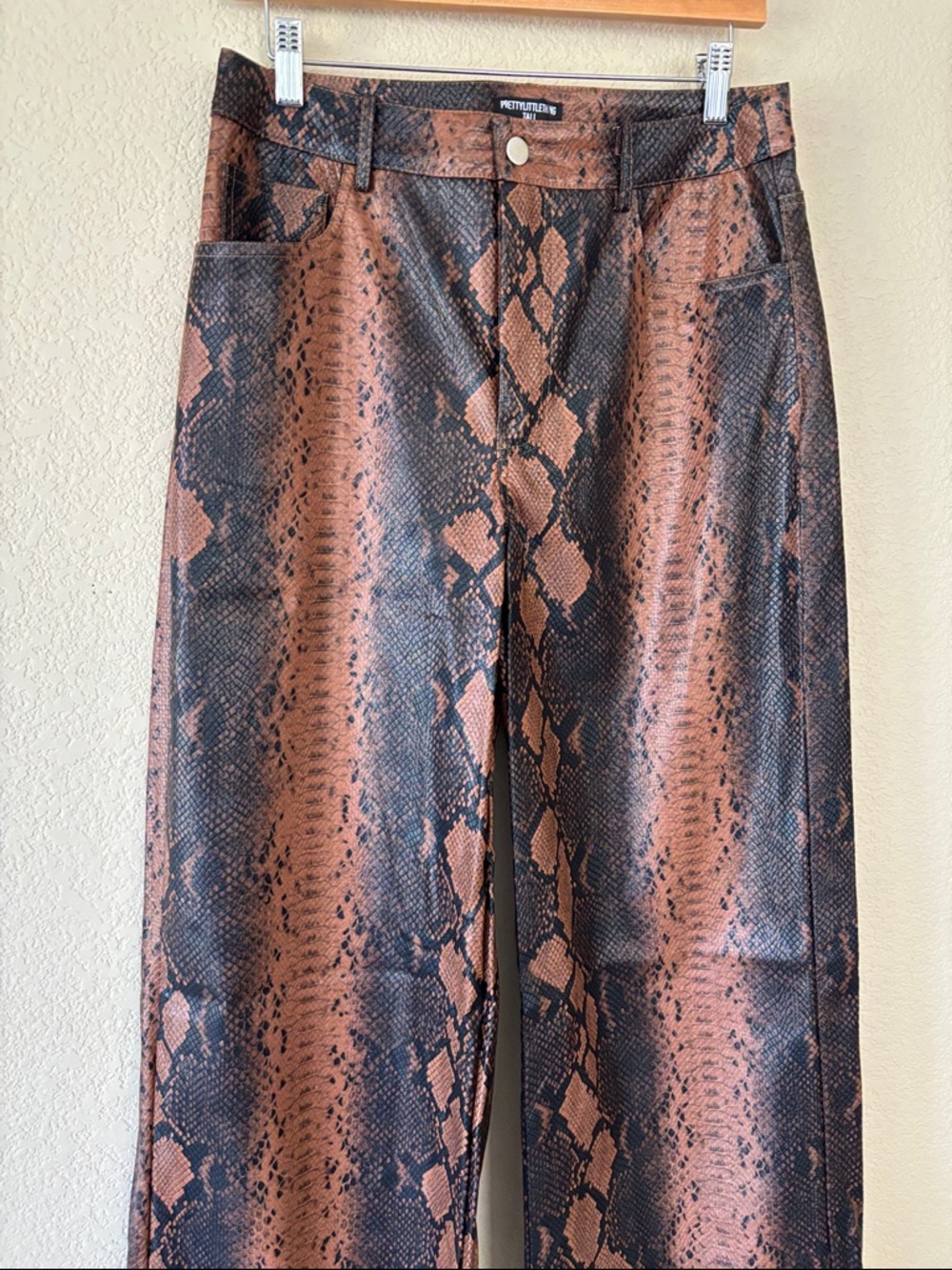 PrettyLittleThing Brown Snake Print Faux Leather Wide- Leg Trousers- NWT - Picture 3 of 5